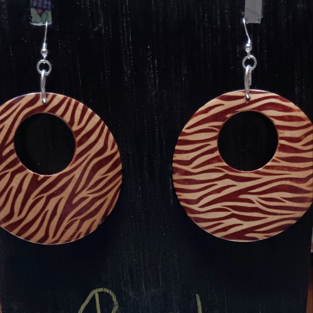 Vintage 70's Tiger Stripped Earrings